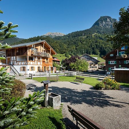 "Fewo Am Dorfplatz" - Annehmlichkeiten Von 4-Sterne Familien-Und Wellnesshotel Viktoria Koennen Mitgenutzt Werden Оберстдорф Екстериор снимка
