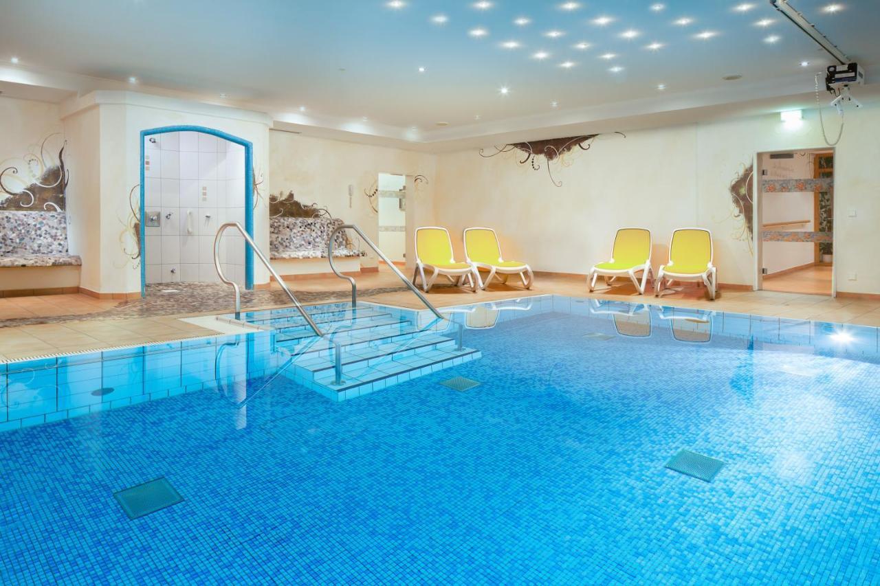 "Fewo Am Dorfplatz" - Annehmlichkeiten Von 4-Sterne Familien-Und Wellnesshotel Viktoria Koennen Mitgenutzt Werden Оберстдорф Екстериор снимка